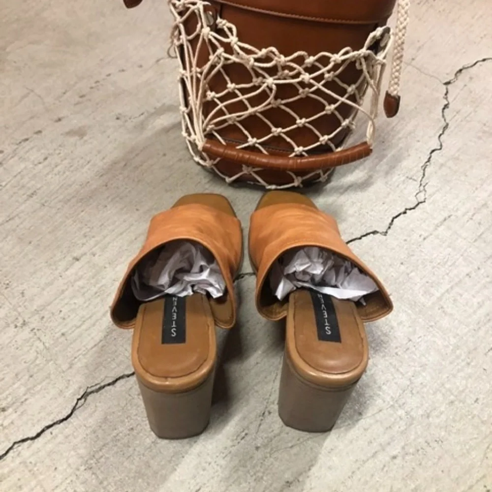 NEW LEATHER Block Mid Heel Shoes, 39